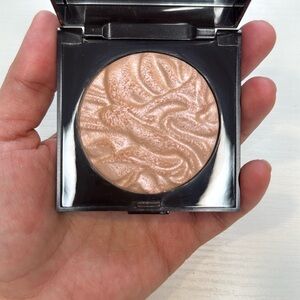 Laura Mercier Devotion Highlighter